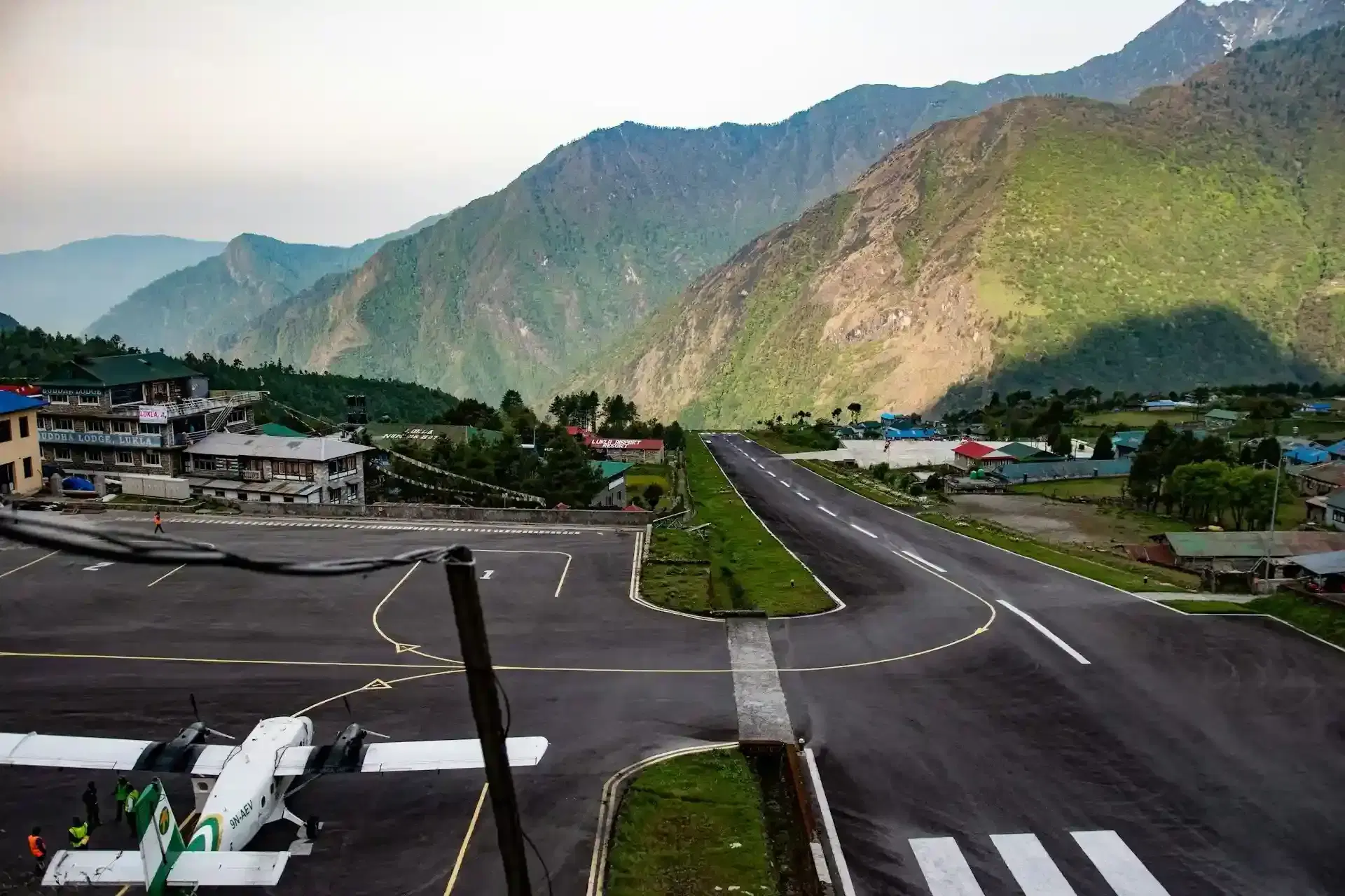 Heli Flight approaching Lukla Airport